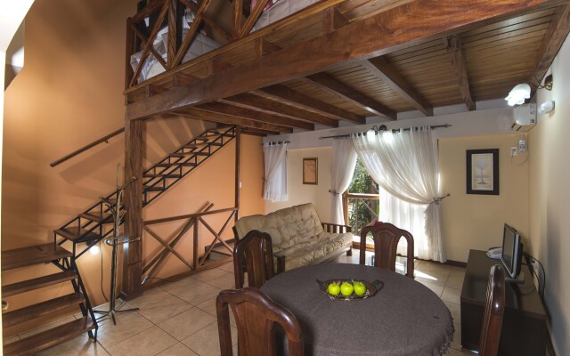 Arami Hotel & Lodge