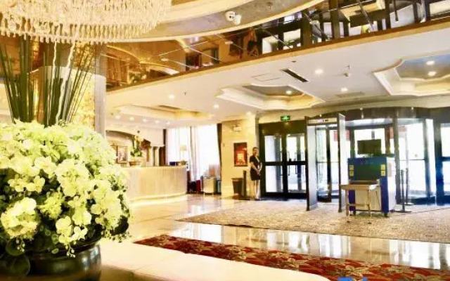 Homeinn Superior Cloud Hotel (Urumqi Changjiang Road Dehui Wanda)