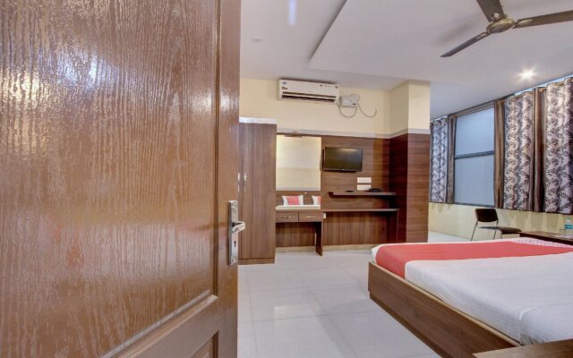 Rathneshwari Residency By OYO Rooms