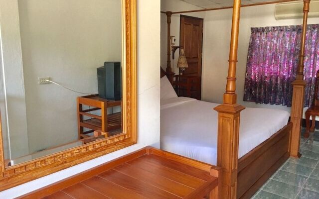 The Creek Garden Huainamrin Resort