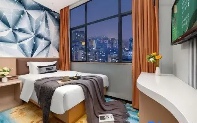 Guangzhou Hongyuan Hotel（Nangang Wanda Plaza）