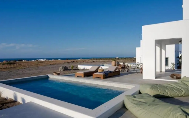 Oia Kissiri - private pool Villas