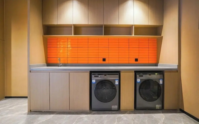 yi xuan hotel - bus station