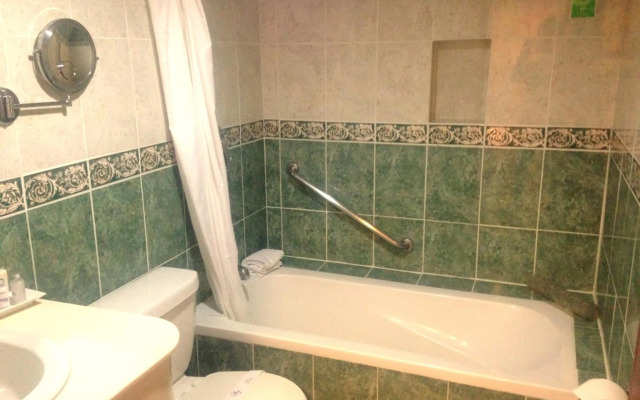 Hotel Plaza Colonial