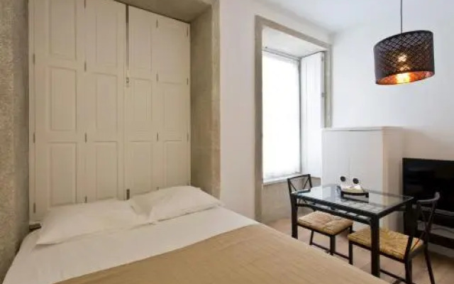 Clerigos Studio Apts