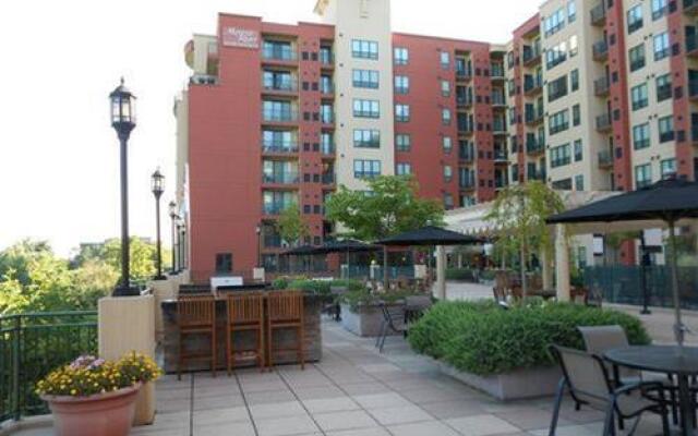 Oakwood At Merritt River