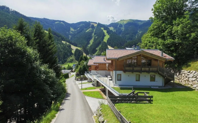 Ski Chalet Jim 300 m From ski Lift