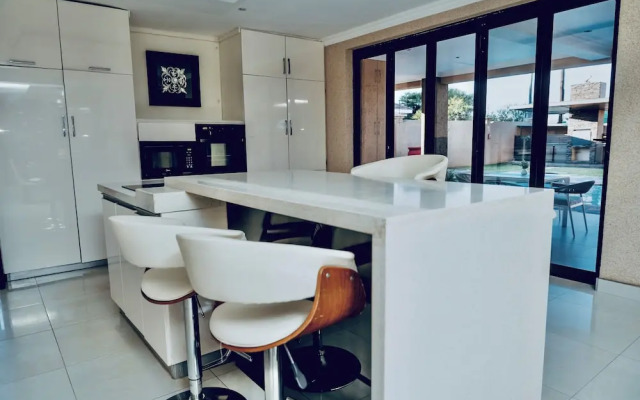 Escapade Lux Guesthouse