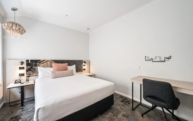 Royal Falcon Hotel