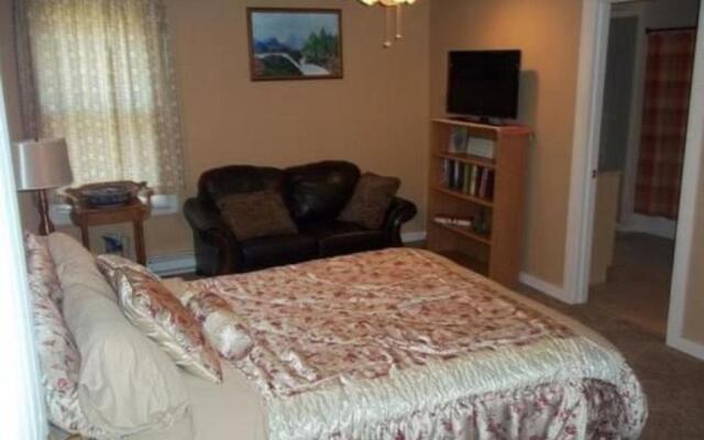 Tin Brook Bed & Breakfast