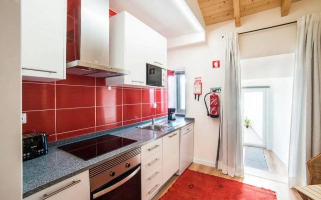 Lis Apartments