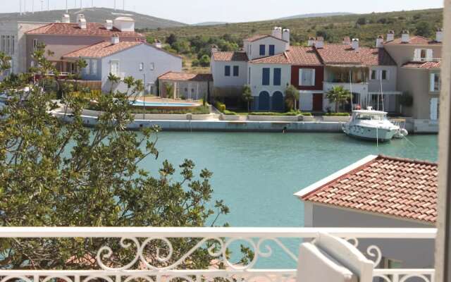 Port Villa Deniz