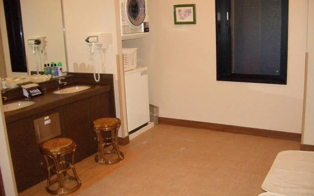 Hotel Route-Inn Aomori Chuo Inter