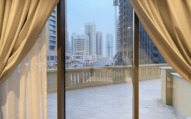 Lux BnB Duplex Casa Private Garden JBR