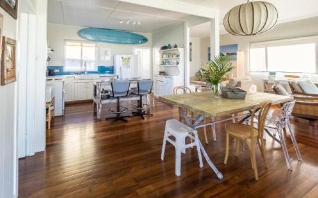 Tallowood beachfront cottage