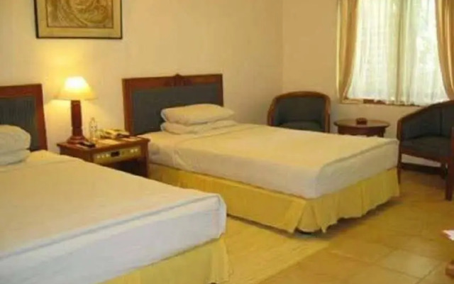 马卡萨望加锡ZUZU奔腾酒店(Zuzu Benteng Rotterdam Makassar)