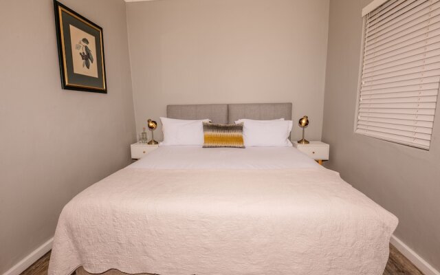 The Corner House L'A-nnexe