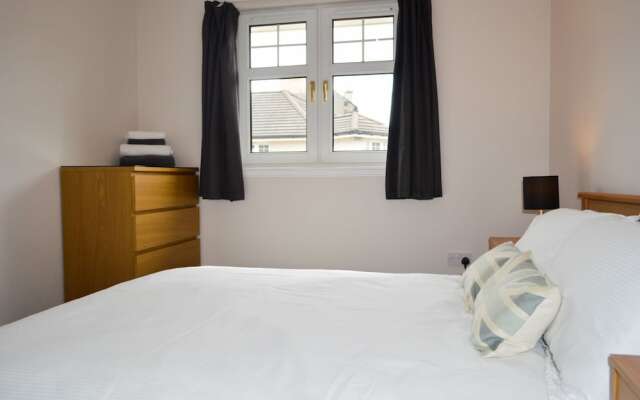 Attractive 3 Bedroom Flat in Central Haymarket