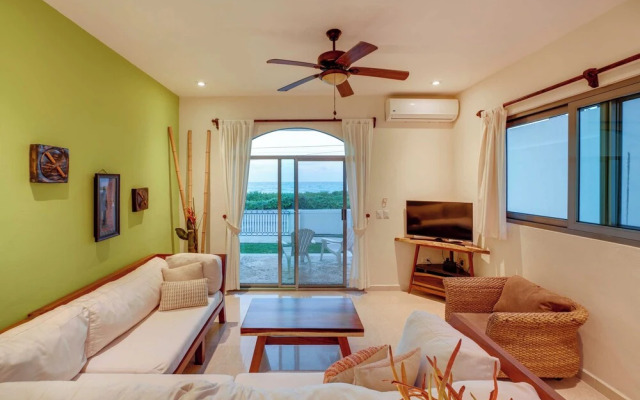 Oceanfront Isla Mujeres Estate w/ Infinity Pool!