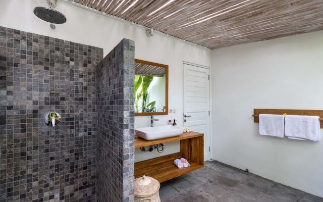 Luxury 4 Bedroom Villa With Private Pool, Bali Villa 2067