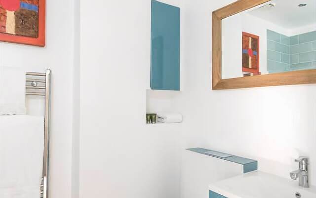Fabulous 4BR Family Home in East London