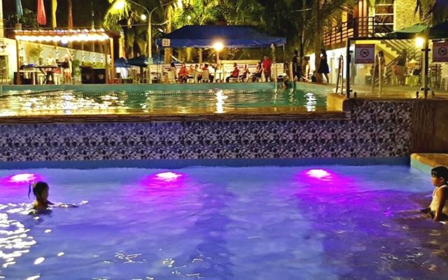 Eduardo's Resort