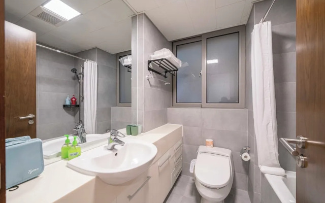 Tyms Modern 1BR 1BA Suite Xujiahui Shops