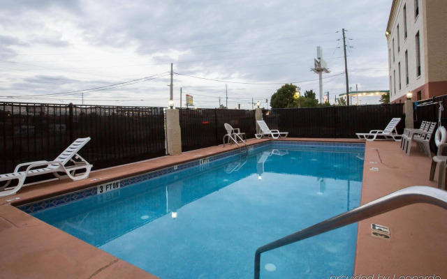 Comfort Suites Cumming-Atlanta near Northside Hospital Forsyth