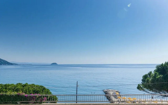 Frontline Beach 3 - M3 - Near To The Sea