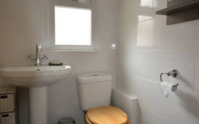 Charming Victorian 3 Bedroom House With Large Garden