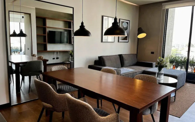 w Amazing 2BR With Elegant Balcony in Roma Nte