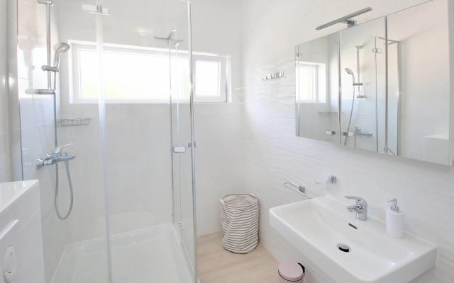 Bacan Family Apartments