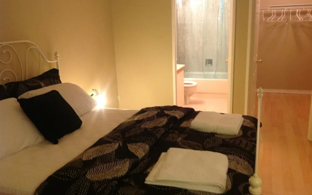 Oxford Furnished Apartments, Mississauga