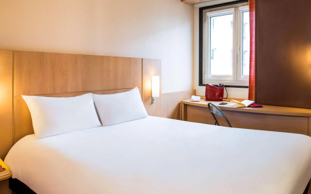 ibis Paris Pont De Suresnes