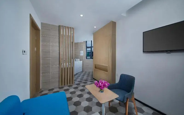 Holiday Inn Express Zhangjiagang East