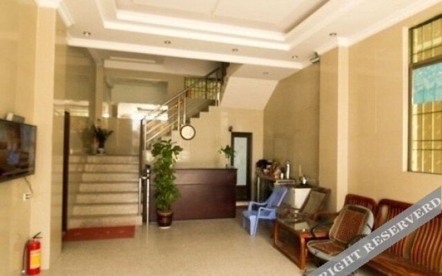 Yayuanju Hostel