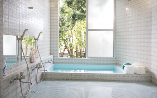Atami Red House