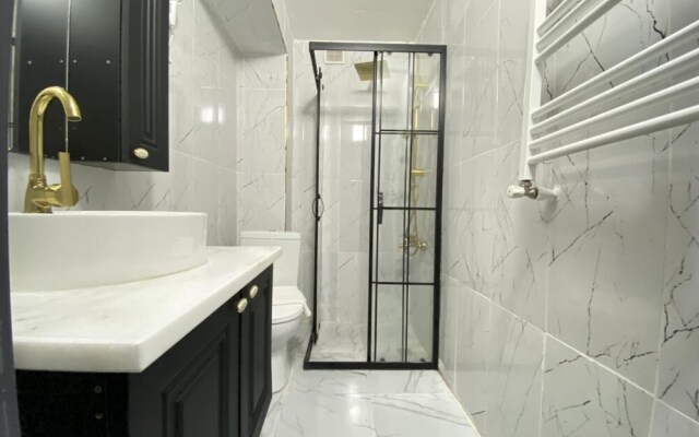 Comfy and Central Studio Flat in Kabatas Beyoglu