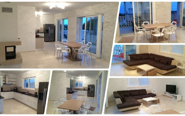 Villa Bachelor