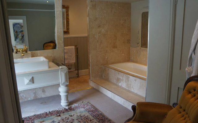 Cedar House Boutique B&B