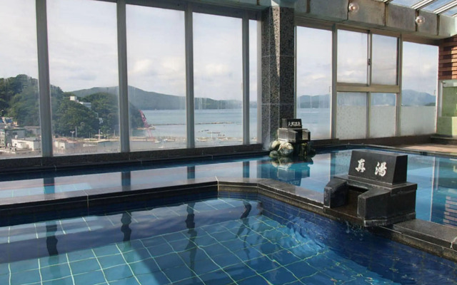 Toushijima Onsen Suzunami