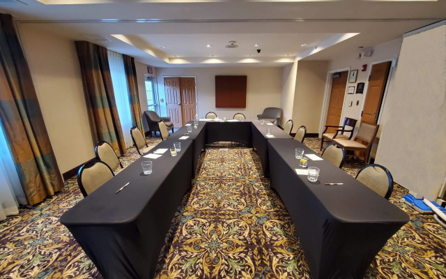 Staybridge Suites Philadelphia Valley Forge 422 by IHG