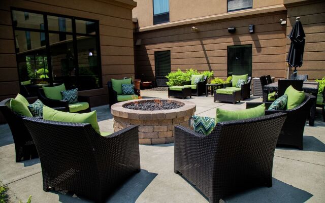 Hampton Inn & Suites Sharon, PA