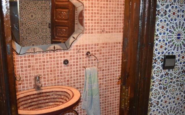 Riad Alaoui 135 with swimming pool and free parking