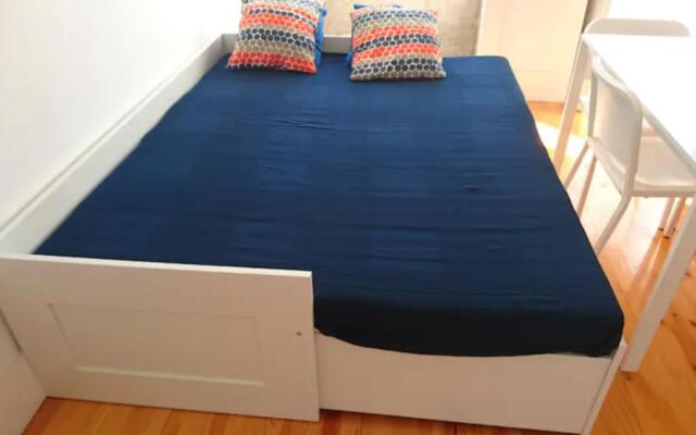 GuestReady - Oporto Sunset Blue Balcony