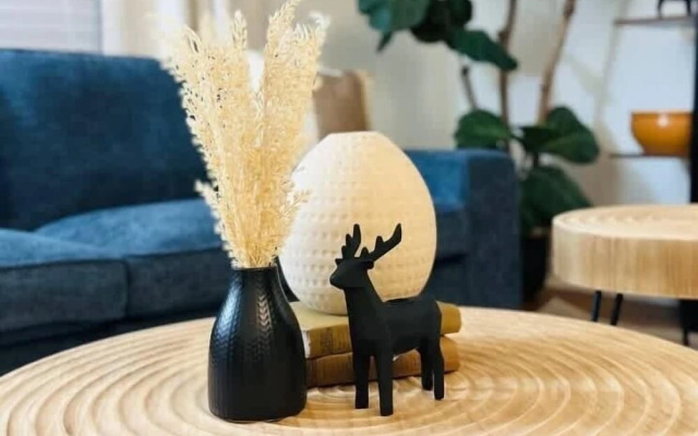 Pontiac Family-friendly 3br 3 Bedroom Home