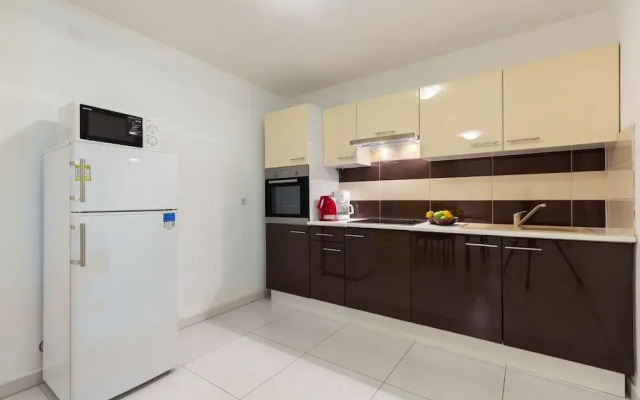 Comfort apartments with pool in Medulin