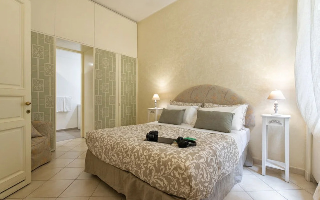 Rome Trevi Fountain Apartment