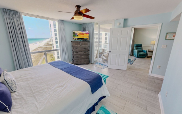 Shoreline Towers 1072 2 Bedroom Condo