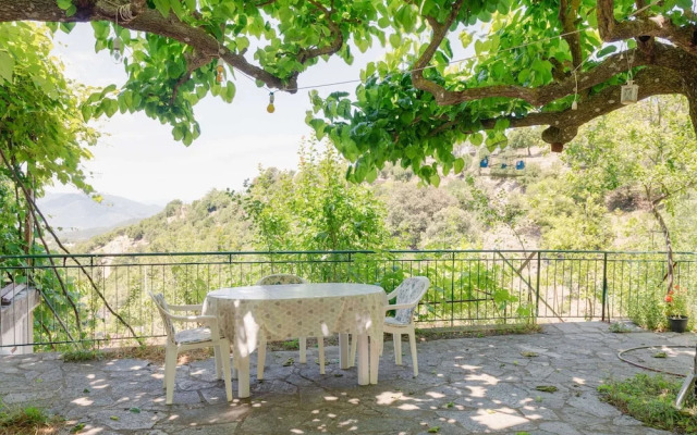 Secluded Holiday Home in Kalavrouza With Mountain Views,bbq